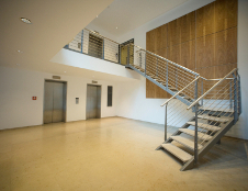 Ascensore in Edificio Moderno